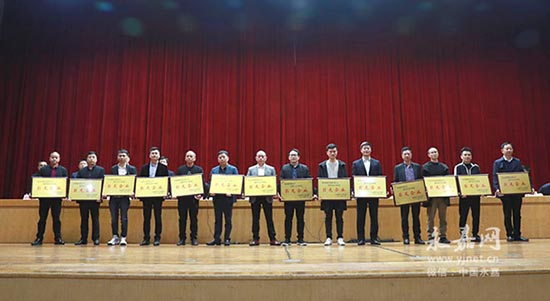 環球閥門02.jpg 環球閥門02.jpg