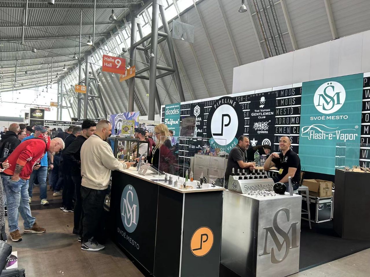 德國(guó)斯圖加特電子煙現(xiàn)場(chǎng)圖2.jpg 德國(guó)斯圖加特電子煙現(xiàn)場(chǎng)圖2.jpg